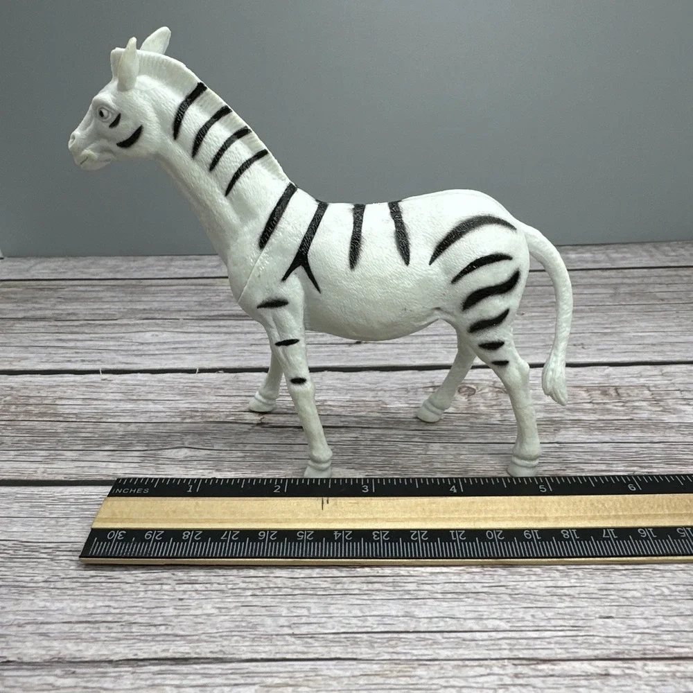 Vintage Greenbrier International Safari‎ Zoo Animal Plastic Zebra